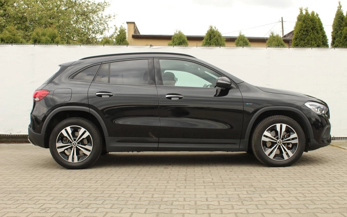 Mercedes-Benz GLA cena 147000 przebieg: 32600, rok produkcji 2020 z Stryków małe 121